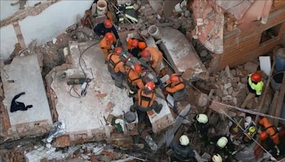 Quién es el obrero que estuvo varias horas atrapado entre los escombros en un derrumbe en Belgrano