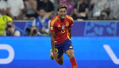 ¡Qué bestia! Así fue el golazo con récord de Lamine Yamal en la cara de Rabiot