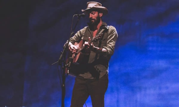 Ray LaMontagne Releases New Single ‘Long Way Home’