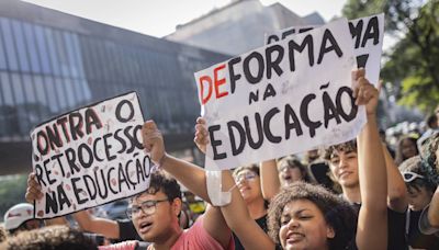 Entenda as mudanças no ensino médio que passam a valer em 2025