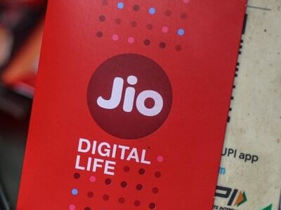 Jio rings in up to 25% tariff hike; Airtel, Vodafone Idea may follow suit