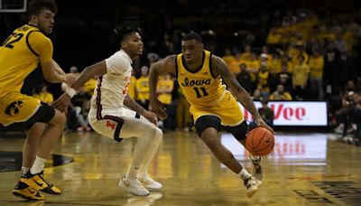 Former Iowa guard Tony Perkins commits to Missouri