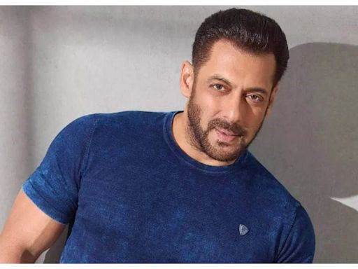 Salman Khan’s fangirl detained for creating ruckus outside his Panvel farmhouse; wanted to marry him | Hindi Movie News - Times of India