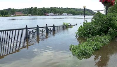 Mississippi River flooding starts, worst yet to come