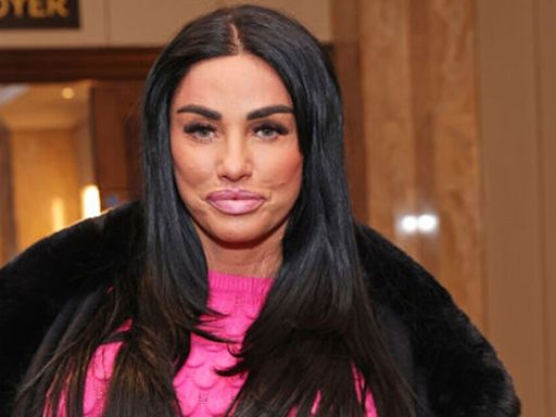 Katie Price announces 'best news ever' as she shares baby scan photos