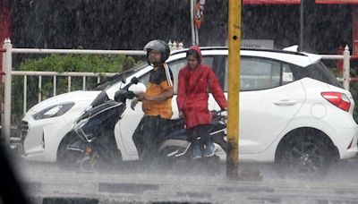 Mumbai Weather Update: IMD Predicts Continued Heavy Rains This Week; Mercury To Drop Slightly In Coming Days