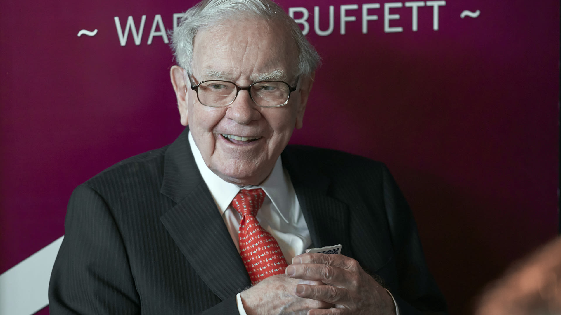 These Are the 9 International Stocks in Warren Buffett’s Portfolio: Should You Invest?
