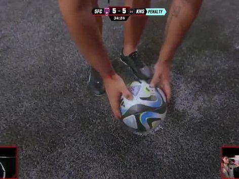 Kun Agüero falla su penalti presidente ante FIVE FC - MarcaTV