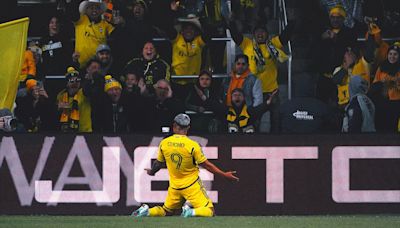 Columbus Crew goes up 2-1 over Monterrey in Concacaf Champions Cup semifinals