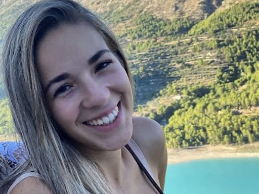 Spagna, nel 2022 beve un frullato e finisce in coma a 18 anni: la famiglia di Marta Perez continua a lottare