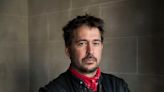 Santiago Mitre habla de su comedia francesa, Pequeña flor, y de la película sobre el Juicio a las Juntas: “Soy un escritor que dirige”