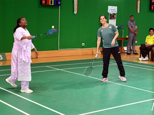 President Murmu Plays Badminton With Saina