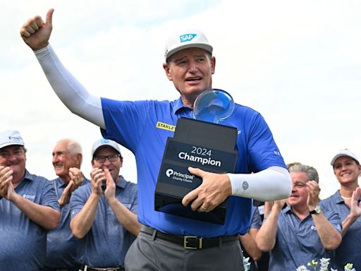 Deadspin | Ernie Els shoots 65, wins Principal Charity Classic by two strokes