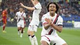 El Manchester United dispuesto a hacer un clausulazo por el goleador Joshua Zirkzee