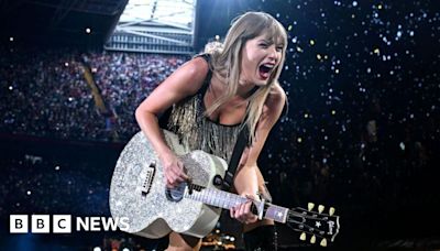 Taylor Swift: Cardiff Eras gig begins with Welsh greeting