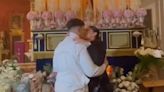 Un costalero pide matrimonio a su novia en Córdoba delante de su paso: "No me lo esperaba"