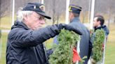 Volunteers honor veterans at Greenwood Cemetery through Wreaths Across America