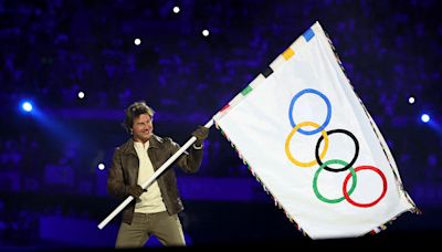 Tom Cruise dives into Paris Olympics closing ceremony in jaw-dropping stunt