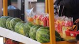 Calor aleja a compradores de frutas