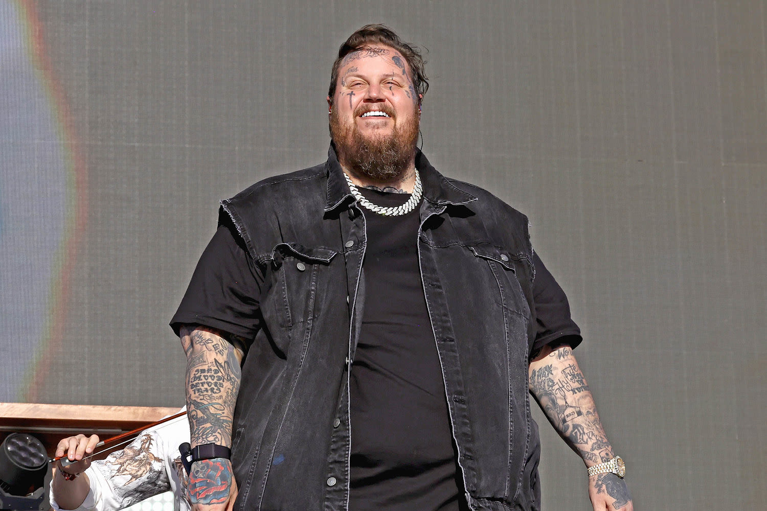 Jelly Roll reveals he lost 50 pounds while training for 5K: 'Really emotional'