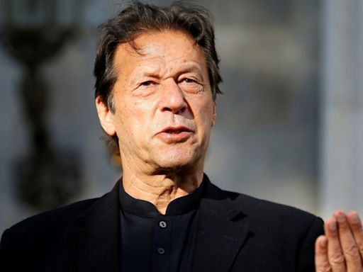 Why Pakistan Army and establishment find itself in a Catch-22 situation while dealing with Imran Khan