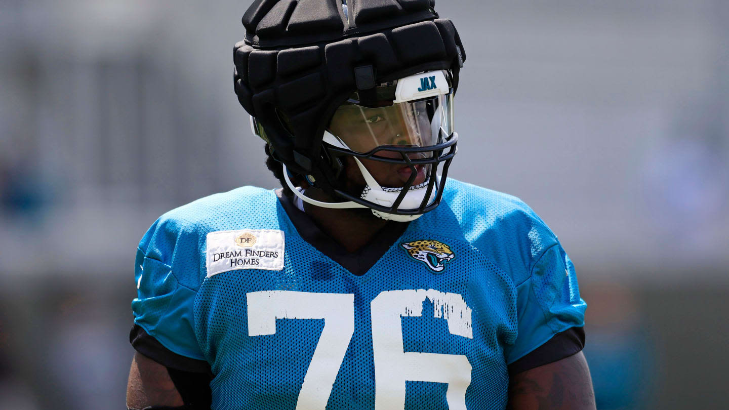 Jaguars' Anton Harrison Clears Concussion Protocol