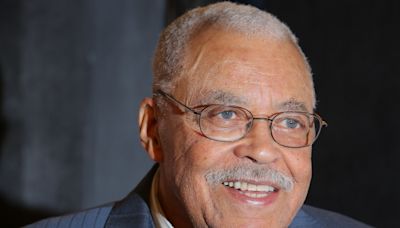 Fallece James Earl Jones, el célebre actor que le prestó su voz a Darth Vader