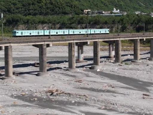 台鐵打造新觀光列車海風號 車身採馬卡龍色系象徵海洋風光