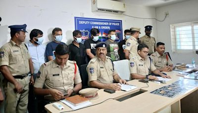 Dating app scam | Telangana police nab gang of seven from Maharashtra’s Nagpur