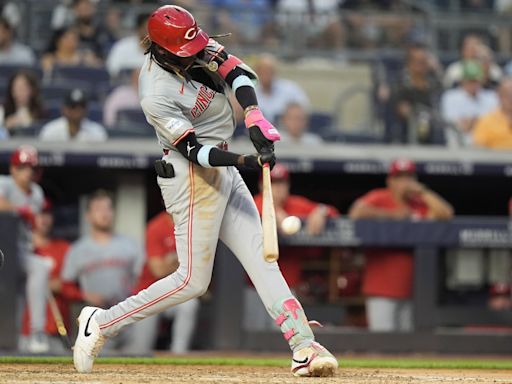 Elly De La Cruz looks like a seasoned player in Yankee Stadium debut after Dominican pregame meal