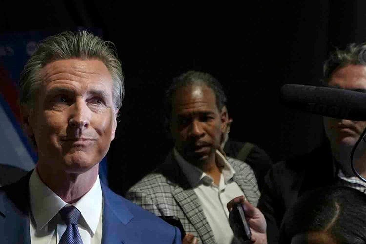 Newsom signs bill expanding sentences for retail theft, property damage