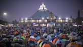 México se llena de gratitud para venerar a su "madrecita", la Virgen de Guadalupe