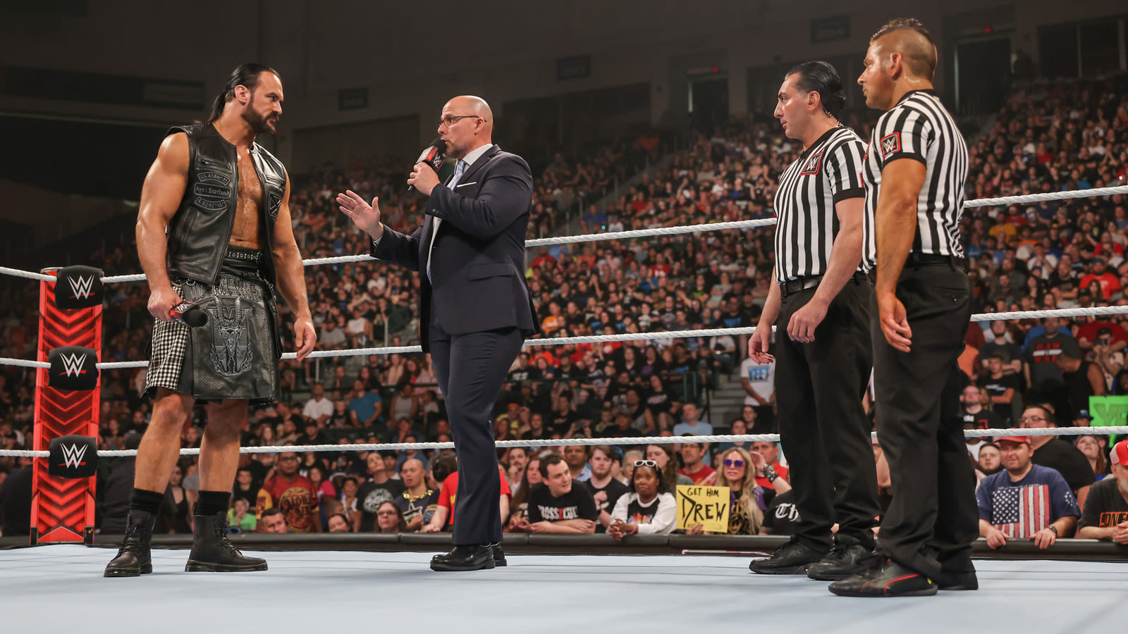 Seth Rollins Attacks Drew McIntyre After WWE Raw GM Adam Pearce Upholds His Suspension - Wrestling Inc.