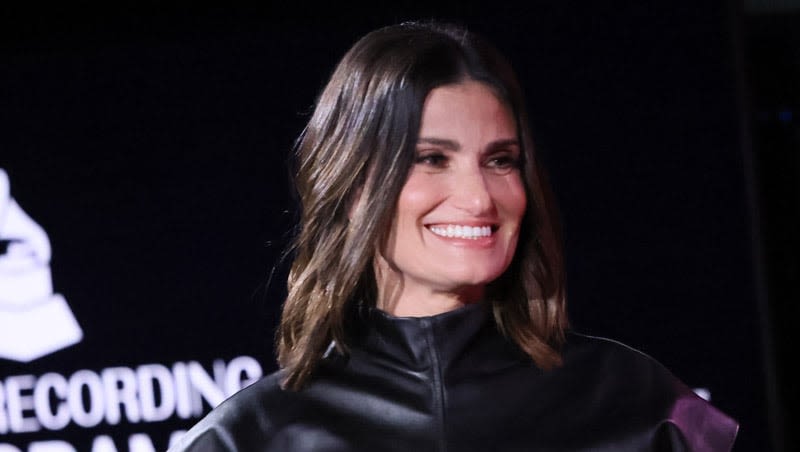 Idina Menzel to Perform ‘Vintage Set’ on Upcoming Summer 2024 Concert Tour – Dates Revealed!