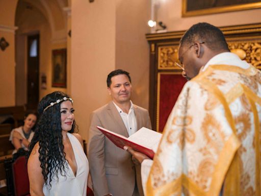 Carolina Sandoval y su esposo renuevan sus votos matrimoniales en España