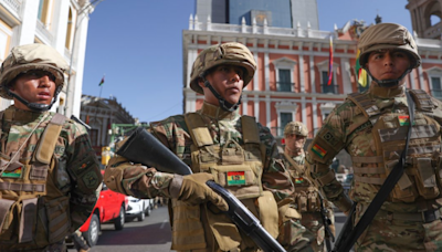 El presidente de Bolivia denunció un intento de "golpe de Estado" del ejército después de que militares se desplegaran en el centro de La Paz y entraran en la sede de gobierno