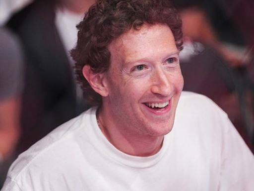 We asked ChatGPT to analyze Mark Zuckerberg's style. Here's what the bot said he should change.