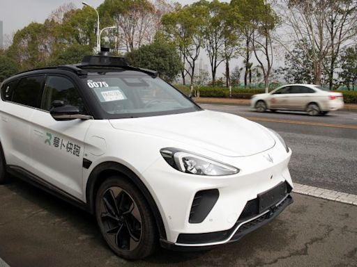 Super cheap robotaxi rides spark widespread anxiety in China | CNN Business