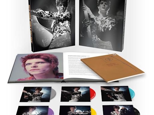 David Bowie Box Set Tracks Ch-Ch-Ch-Changes Leading to 'Ziggy Stardust'