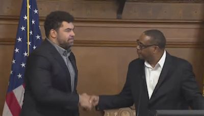 Pittsburgh City Council celebrates Cam Heyward being named Walter Payton Man of the Year