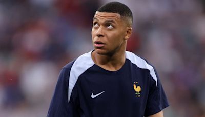 Why is Kylian Mbappe NOT wearing a mask against Spain in Euro 2024 semi-final?