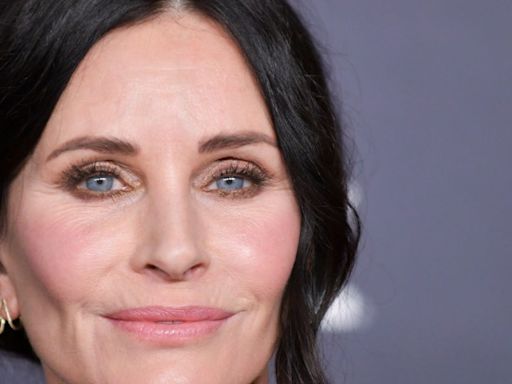 Courtney Cox Shares Rare Pic of Boyfriend And It’s Showing Some Major PDA