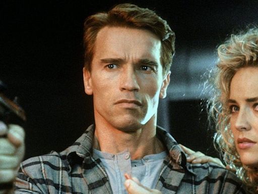 La película de hoy en TV en abierto y gratis: Arnold Schwarzenegger y Sharon Stone con todo un mito de la ciencia ficción de lo 90'