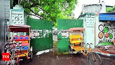 Kolkata Traffic Police Collaboration with KMC to Establish New Parking Lots | Kolkata News - Times of India