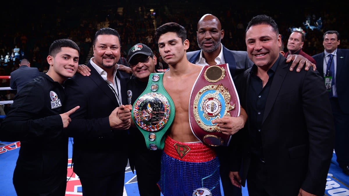 Oscar De La Hoya gets real on Ryan Garcia’s boxing ban