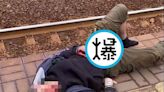 少年為當網紅拍片爬火車頂 悲劇了！下體被電爛「生殖器烤焦」 - 鏡週刊 Mirror Media