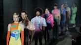 Explosión de color y patrones imaginativos en el día fuerte de la 080 Barcelona Fashion