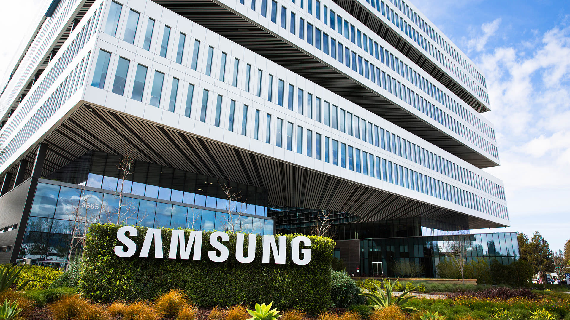 Former Samsung execs arrested for allegedly using stolen memory tech to build chip factory in China — suspects leaked $3.2B worth of Samsung secrets