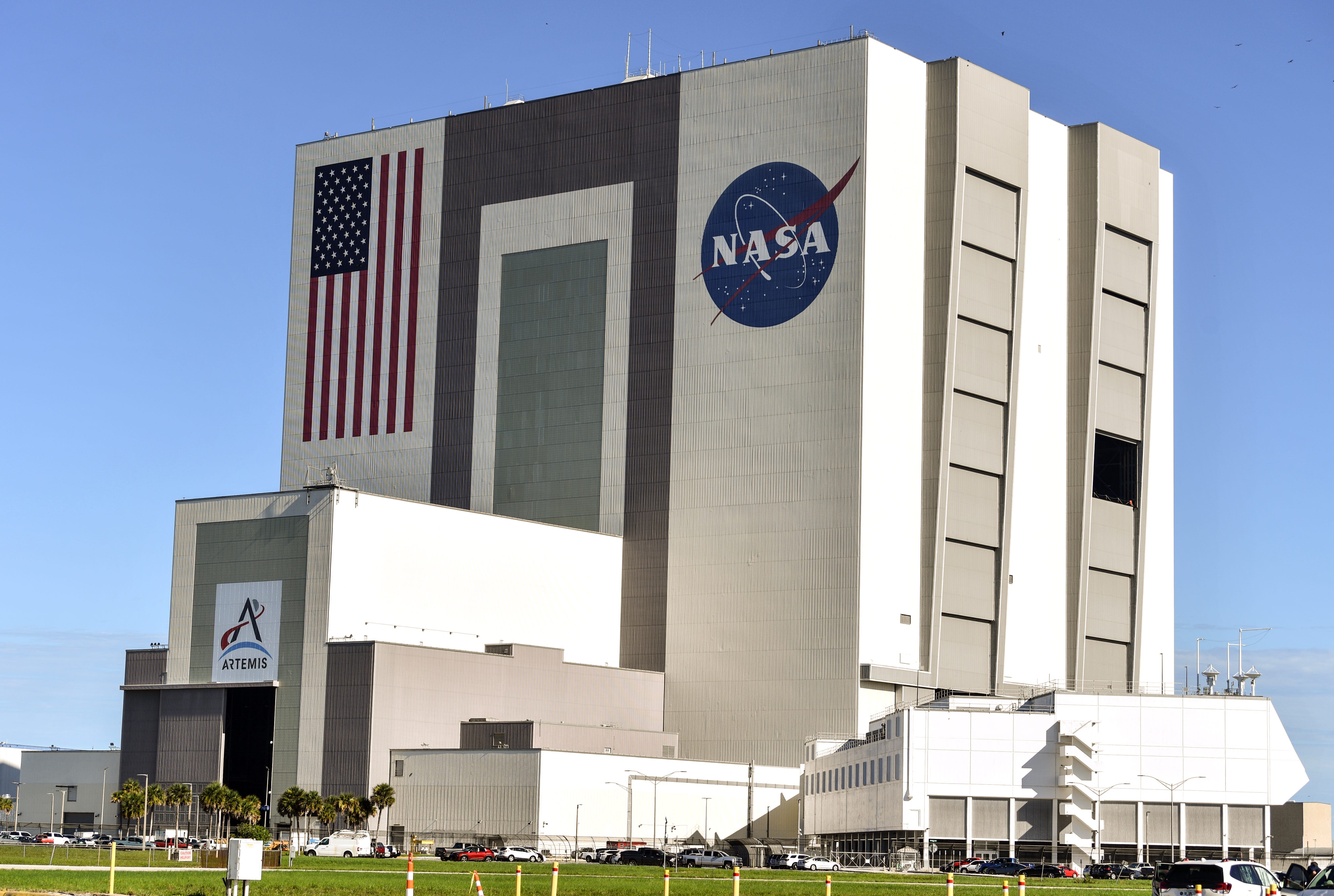 55 years after Apollo 11 moon landing, NASA still stacks space future in VAB