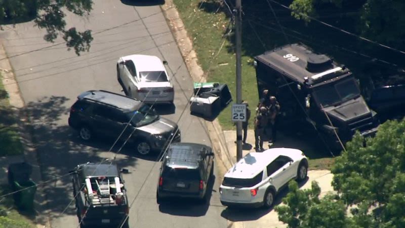 4 law enforcement officers were killed in shooting at a home in Charlotte, North Carolina. 4 other officers are hospitalized